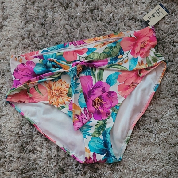 Plus Size Bottom for bathing Suit - Picture 2 of 3